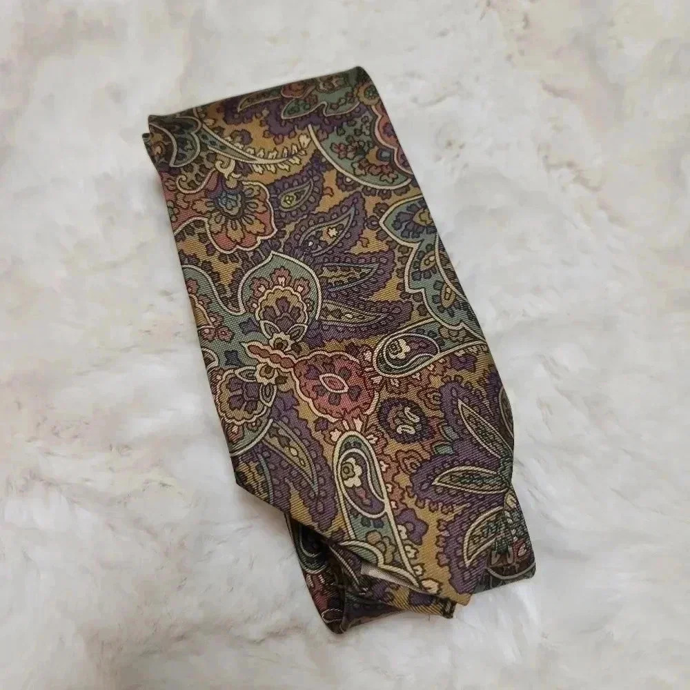 Vintage Banana Republic Mens Silk Paisley Print Tie Brown Neutral Tones